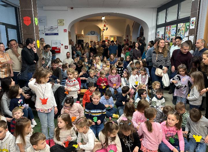 „Erős vár az iskola is” – Vidám nyílt nap a kíváncsi kis felfedezőknek „Erős vár az iskola is” – Vidám nyílt nap a kíváncsi kis felfedezőknek