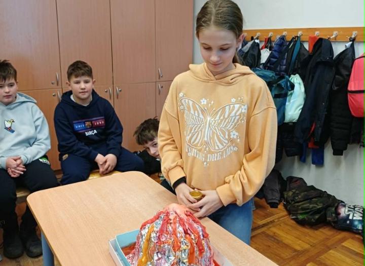 Kitörő hangulat földrajzórán Kitörő hangulat földrajzórán