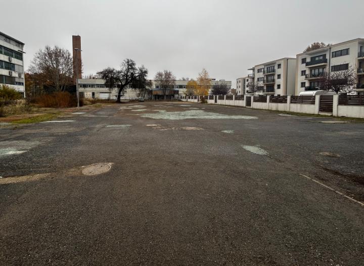 Újjászületett a parkoló Újjászületett a parkoló