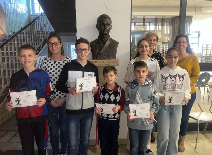 Büszkék vagyunk: tanulóink a Nyelvész verseny vármegyei fordulóján remekeltek Büszkék vagyunk: tanulóink a Nyelvész verseny vármegyei fordulóján remekeltek