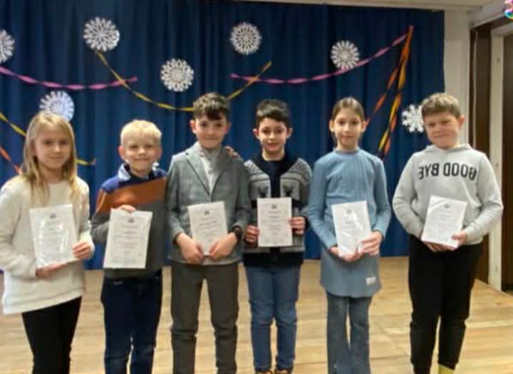 Alkotással és örömmel zárult a „Télbe zárva” rajz- és képzőművészeti verseny Alkotással és örömmel zárult a „Télbe zárva” rajz- és képzőművészeti verseny