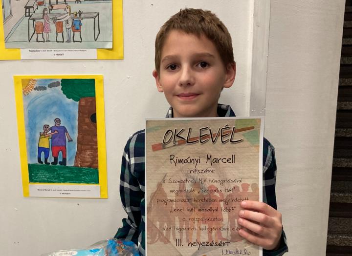 Lehet két mosollyal több? elnevezésű rajzversenyen remekelt tanulónk Lehet két mosollyal több? elnevezésű rajzversenyen remekelt tanulónk