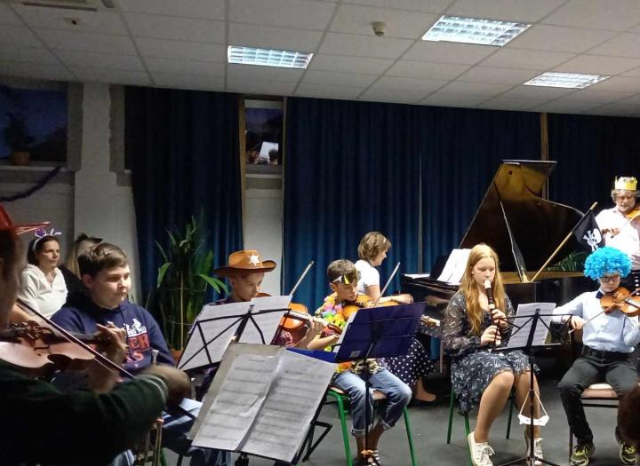 Zenész farsang Zenész farsang